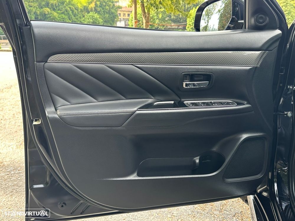 Mitsubishi Outlander 2.0 PHEV Intense - 7