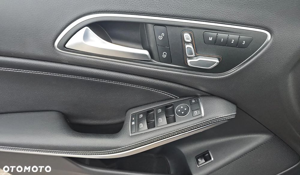 Mercedes-Benz CLA 250 4-Matic - 13