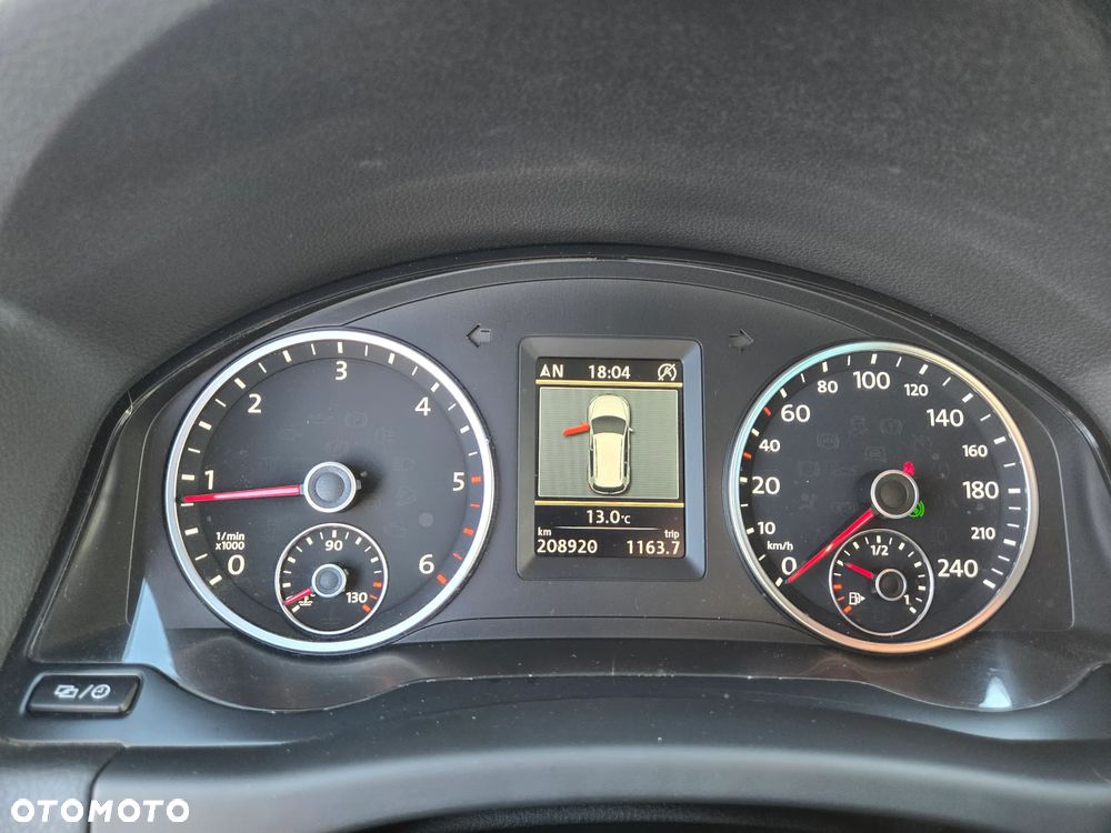 Volkswagen Tiguan 2.0 TDI 4Mot Perfectline R-Style DSG - 11