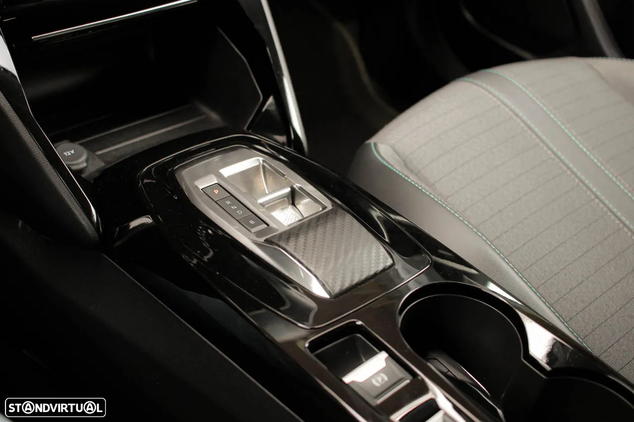 Peugeot e-2008 50 kWh Allure - 18