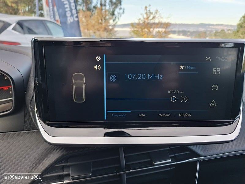 Peugeot 2008 1.2 PureTech Style - 12