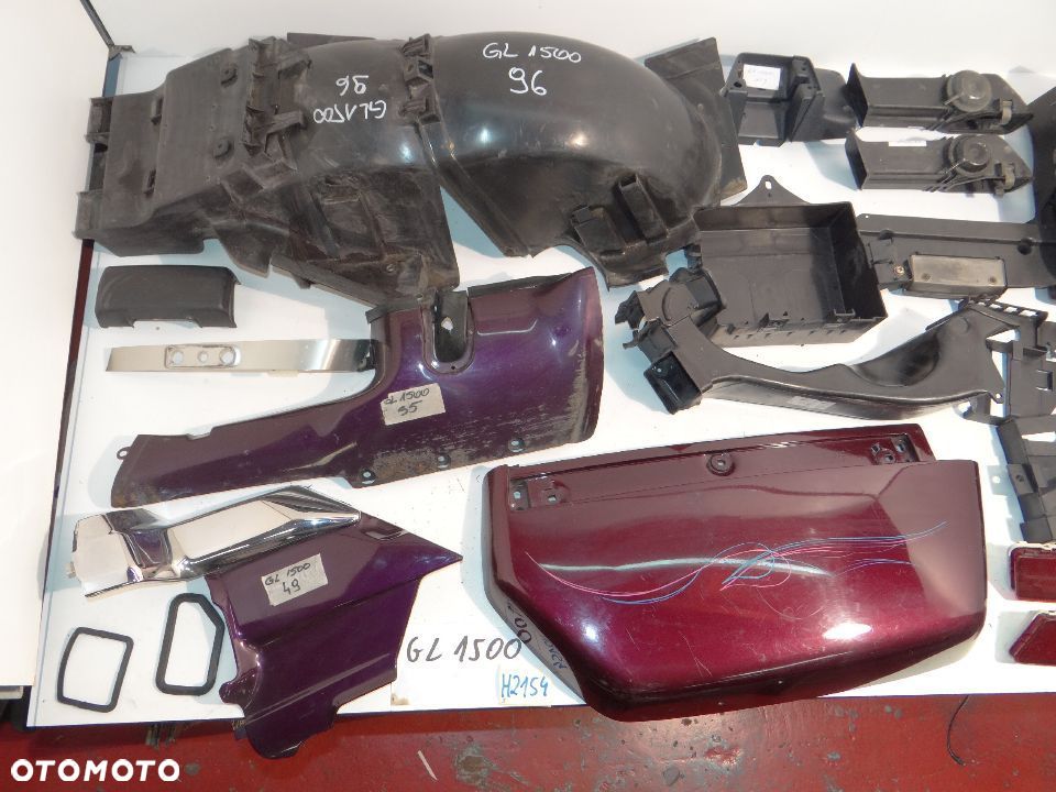 GL 1500 Goldwing blotnik nadkole owiewka boczek pokrywa kufra plastik wypełnienie airbox H2154 - 2