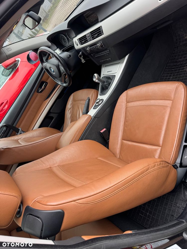 BMW Seria 3 320i - 11