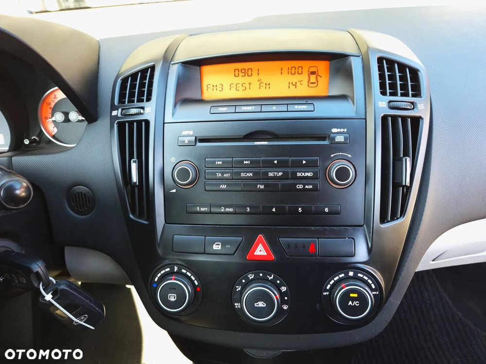 Kia ProCeed 1.6 CVVT LX - 19