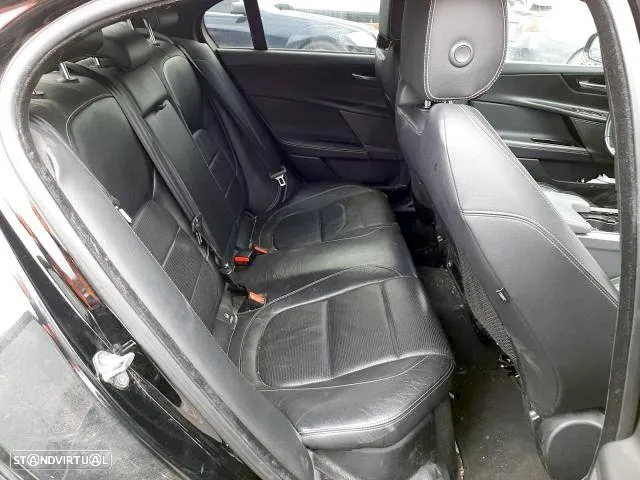 Jaguar XE R Design (2015 a 2022) Para Peças - 2.0 Diesel - Parachoques | Frente Completa | Rádio | Jantes | Faróis | Portas | Vidro | Motor | Tampa Mala | Farolim | Farolins | Xenon - 6