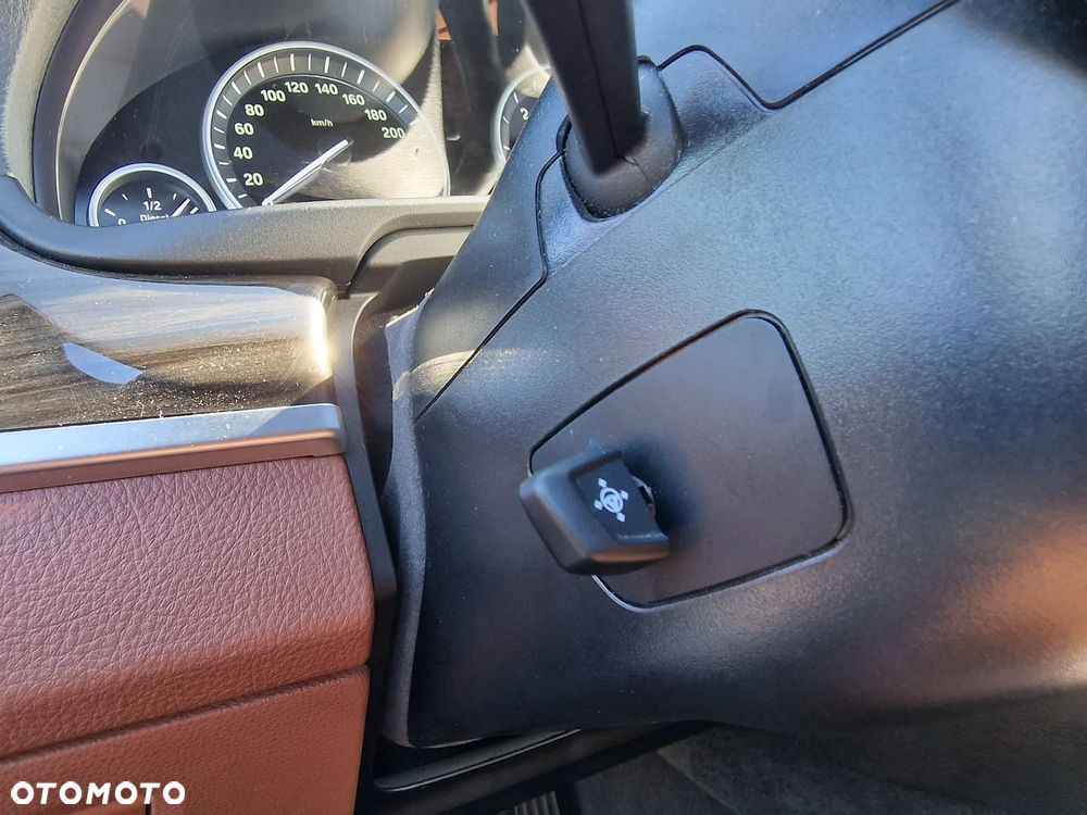 BMW Seria 5 530d Touring Luxury Line - 14