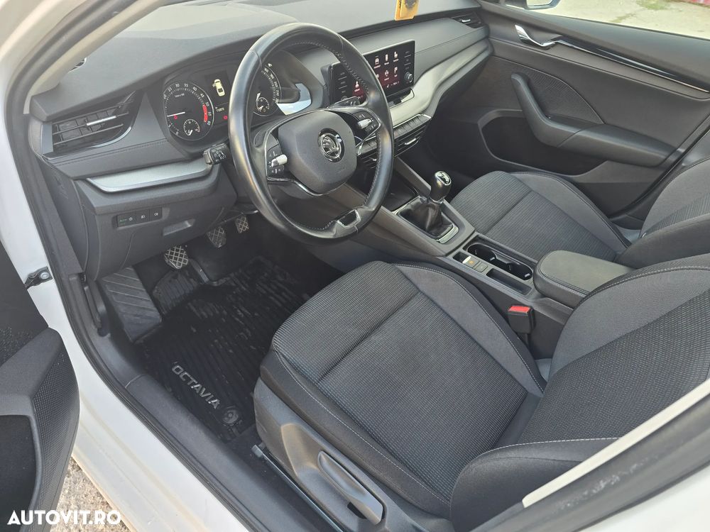 Skoda Octavia 2.0 TDI Ambition - 12
