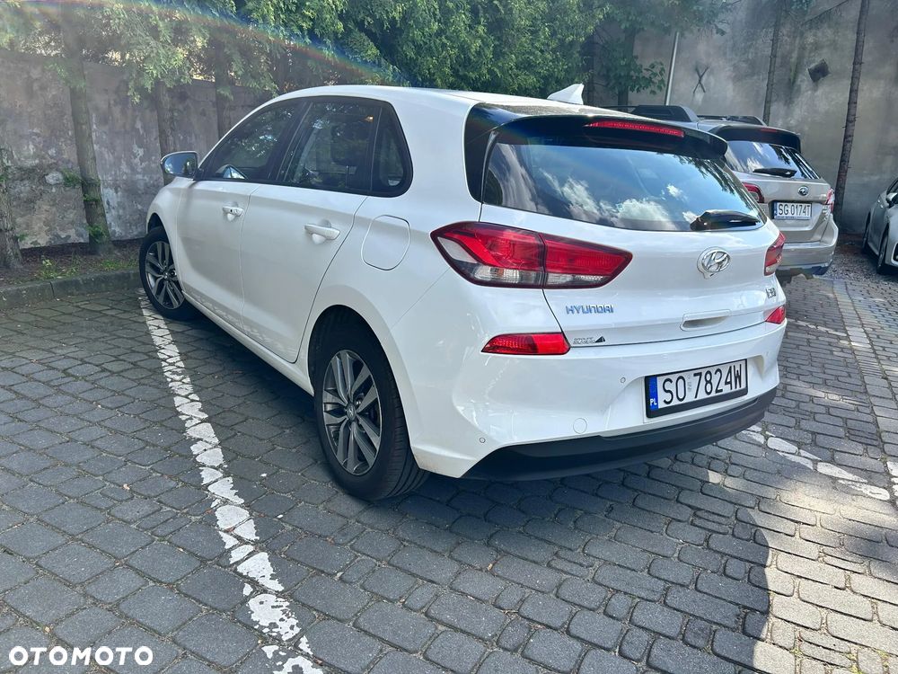 Hyundai i30 1.6 D Comfort - 4