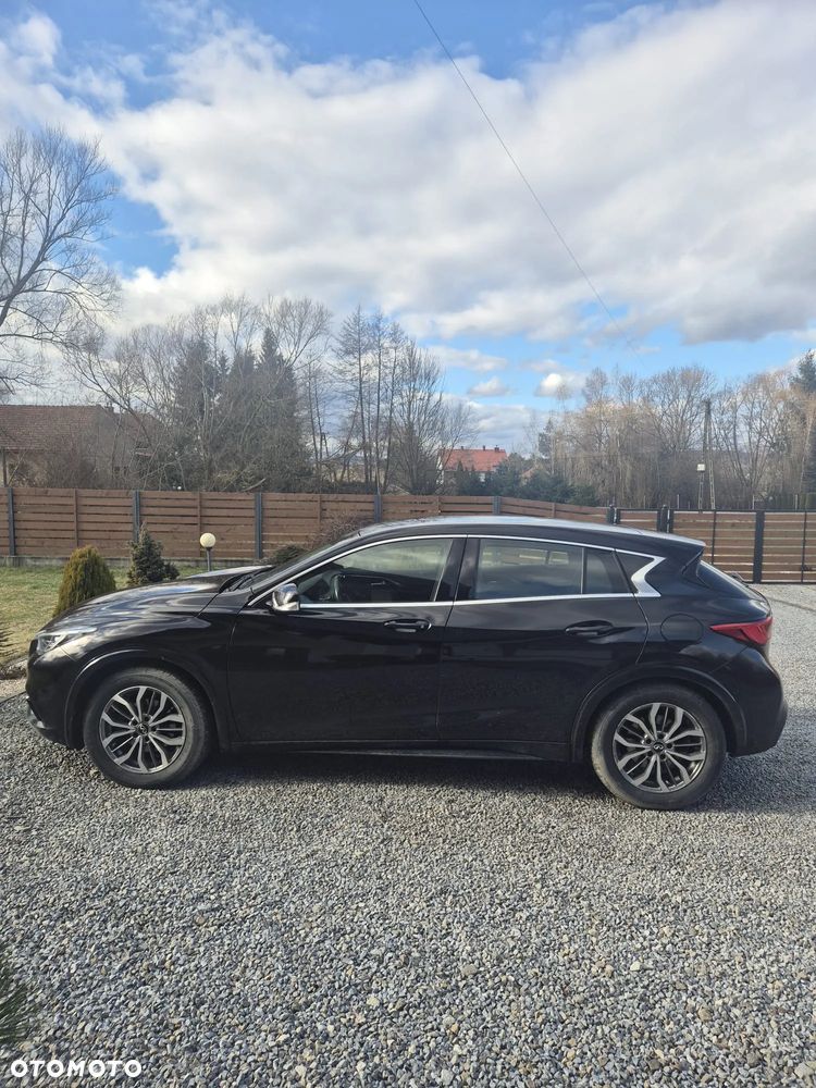 Infiniti Q30 1.5d DCT Premium - 8