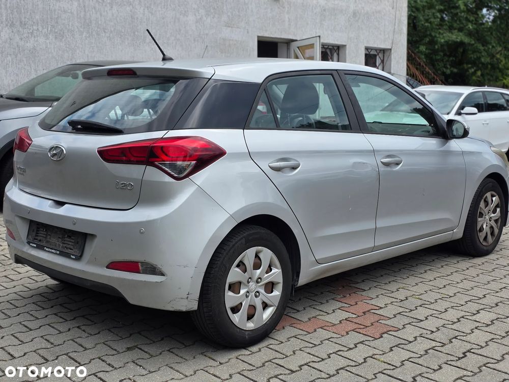Hyundai i20 blue 1.2 Classic - 7