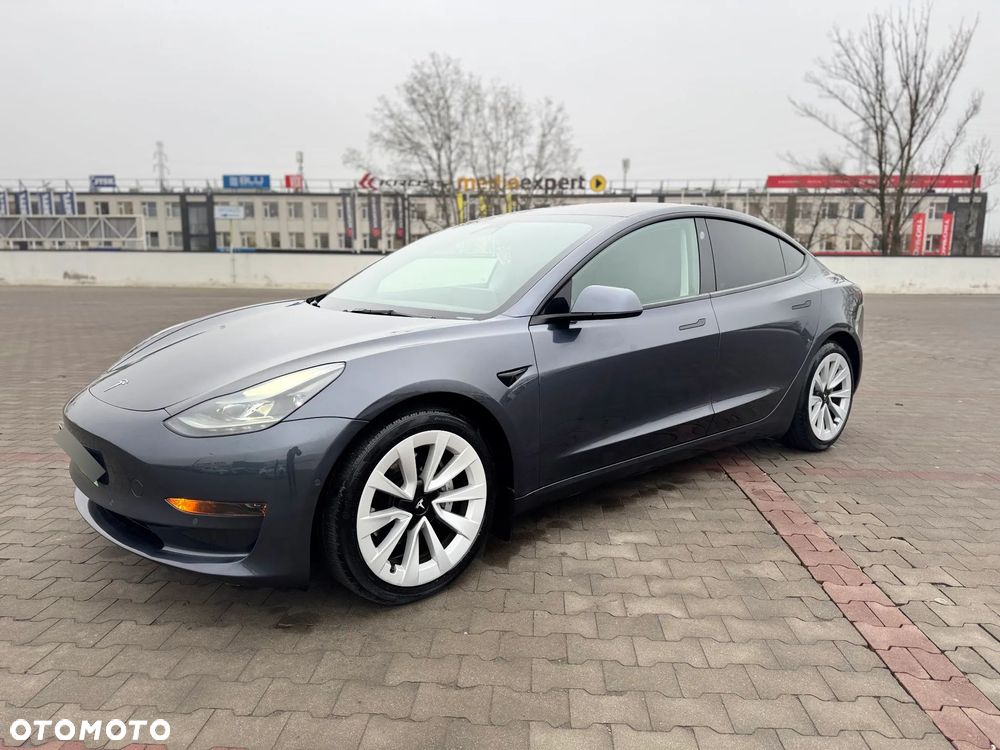 Tesla Model 3 RWD - 1