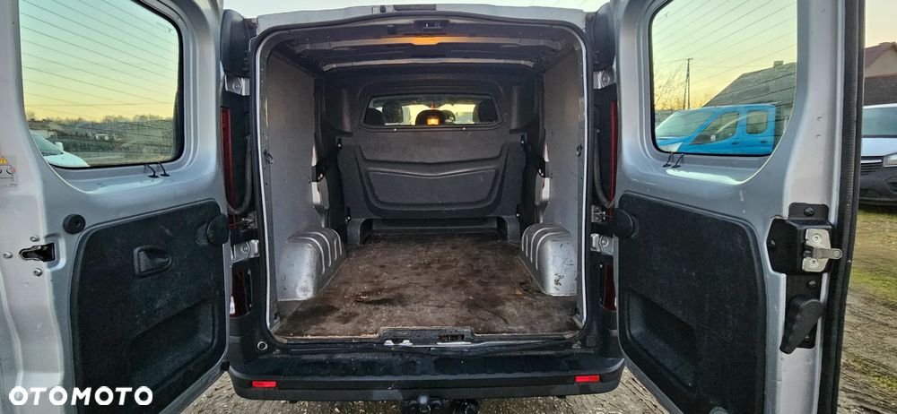 Opel Vivaro - 8