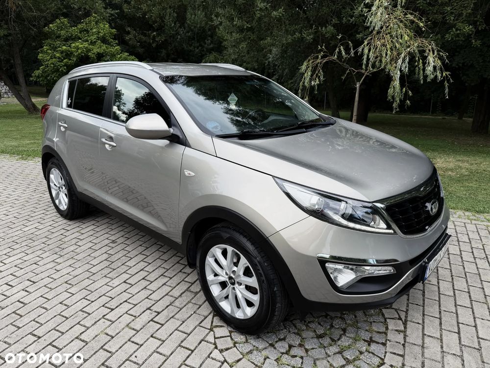 Kia Sportage 1.6 GDI 2WD Dream-Team Edition - 4