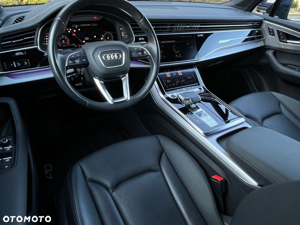 Audi Q7 - 11