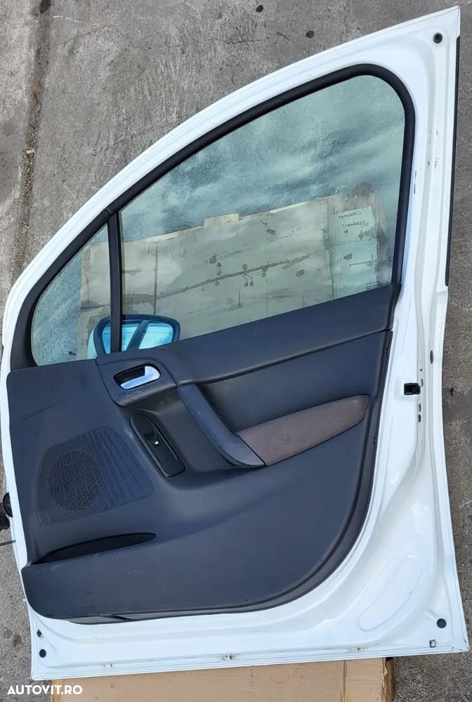 Vindem usa dreapta fata complecta fara oglinda pentru Citroen C 3 din 2013 - 5