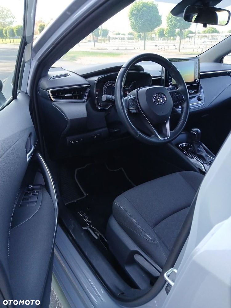 Toyota Corolla 1.8 Hybrid Comfort - 21