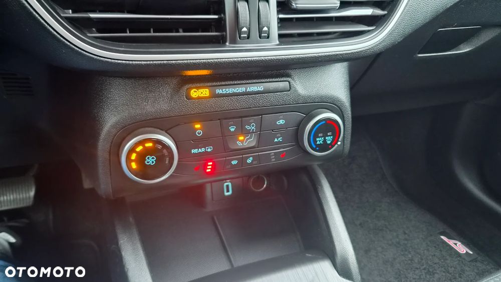 Ford Focus - 22