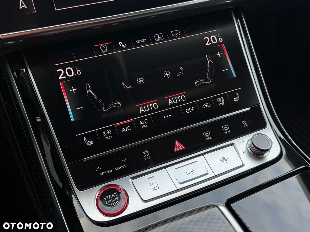 Audi S8 - 32