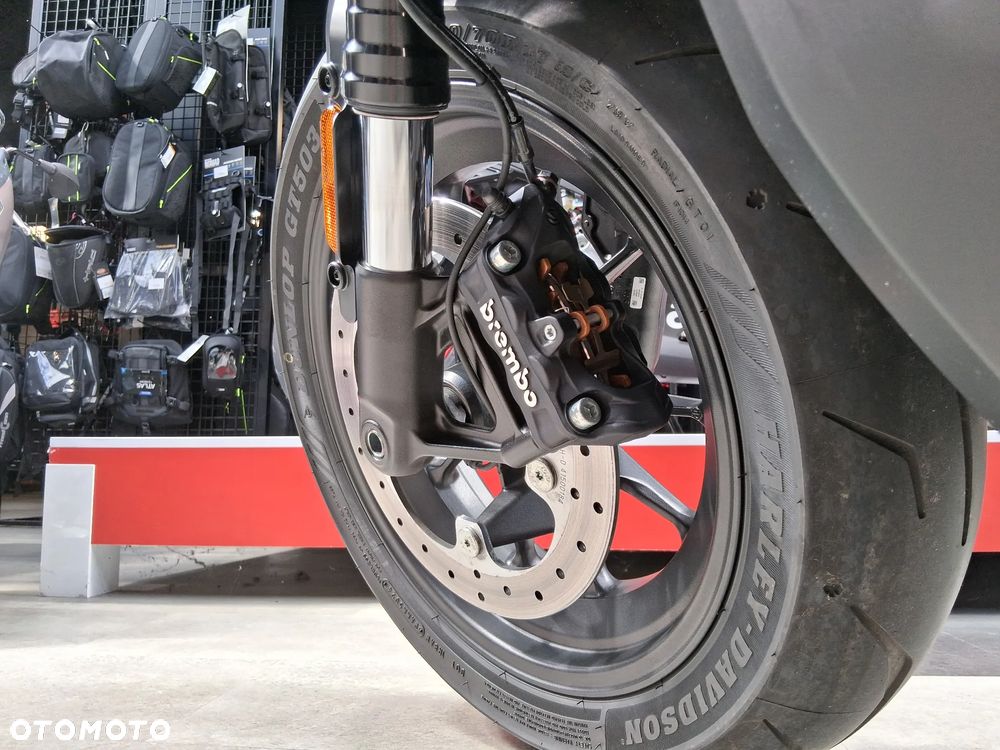 Harley-Davidson Sportster - 13