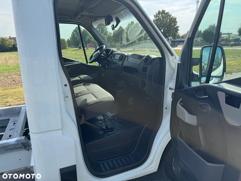 Renault Master * 2.3 / 165KM * Rama do zabudowy * Rozstaw osi: 3.7m * - 31
