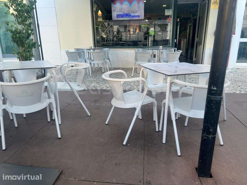 Café / Snack Bar em zona Residência da Cidade de Beja a funcionar n... - Grande imagem: 5/15