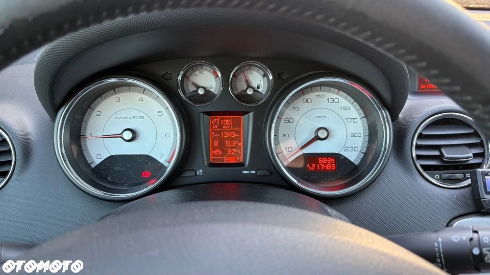 Peugeot 308 1.6 Trendy Navtech - 17