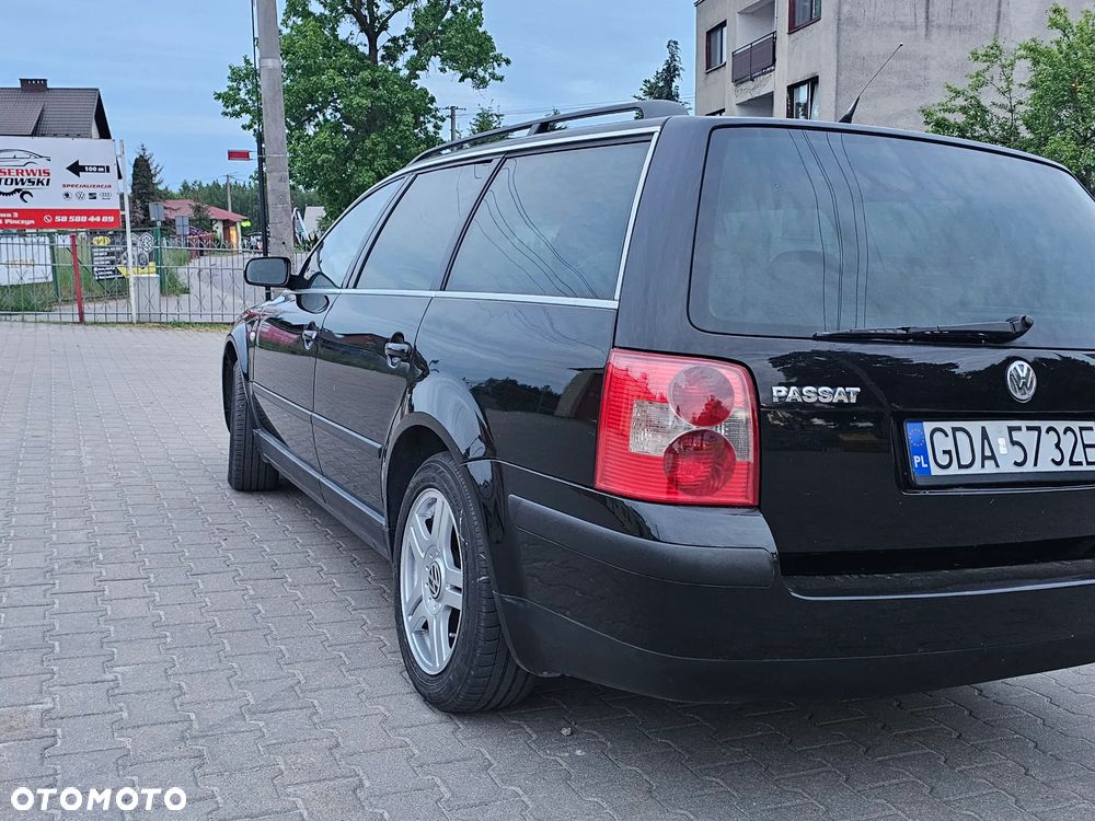 Volkswagen Passat 1.9 TDI Comfortline Family - 12