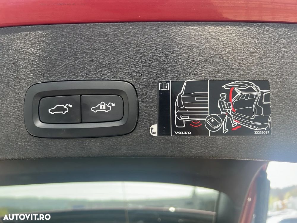 Volvo XC 40 Recharge T4 Twin Engine AT7 Inscription Expression - 13