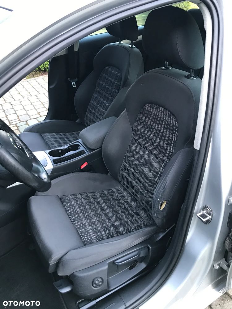 Audi A4 Avant 2.0 TDI DPF Ambiente - 36
