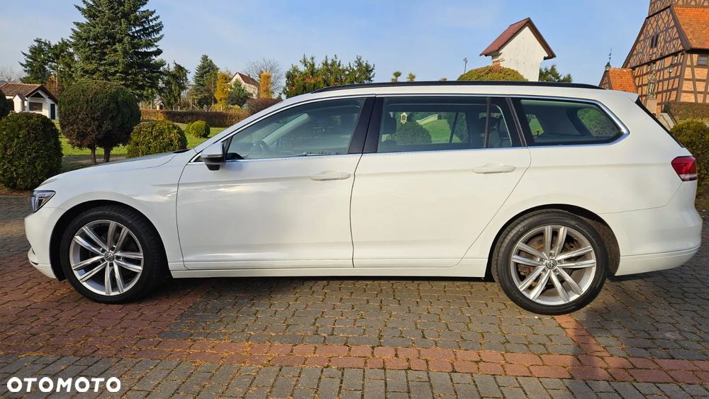 Volkswagen Passat Variant 2.0 TDI BMT Comfortline - 8