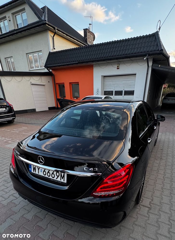 Mercedes-Benz Klasa C AMG 43 4Matic 9G-TRONIC - 22