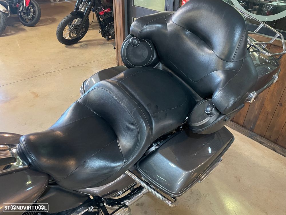 Harley-Davidson FLHT Ultra Limited - 9