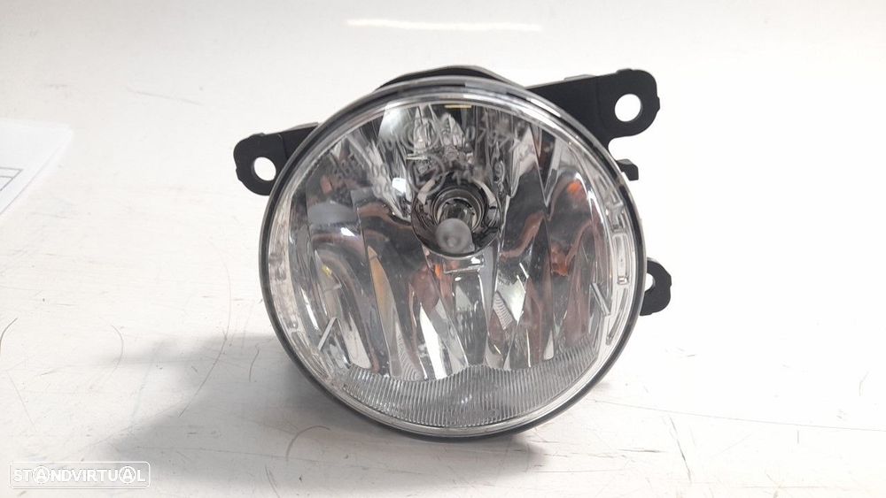 FAROL NEVOEIRO ESQUERDO RENAULT MEGANE IV FASTBACK 2017 -261500097R - 2