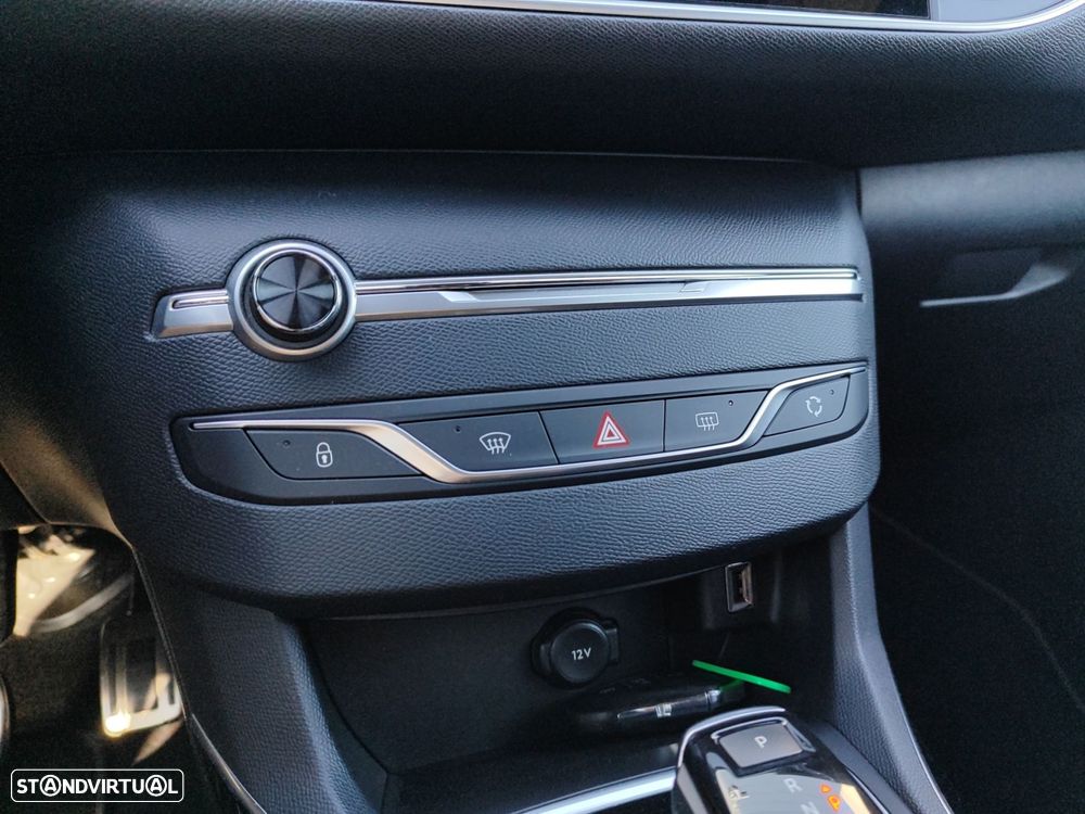 Peugeot 308 SW 1.5 BlueHDi GT EAT8 - 37