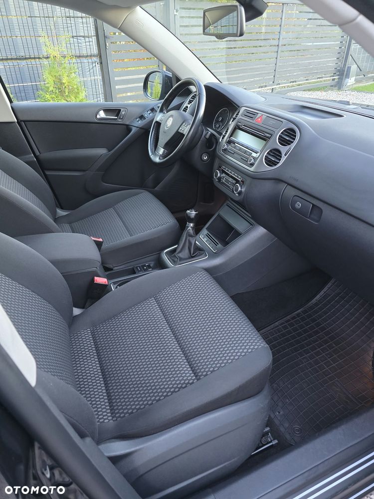 Volkswagen Tiguan - 23