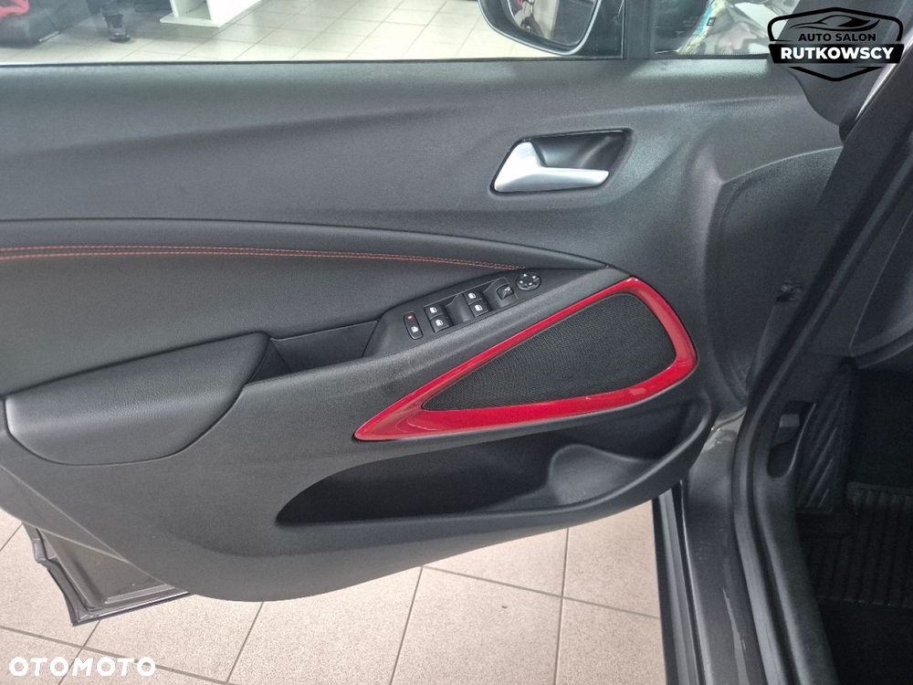 Opel Crossland - 13