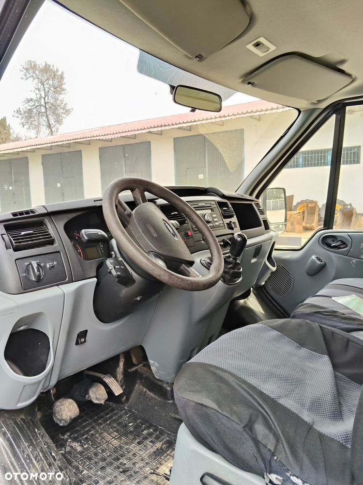 Ford Transit - 6