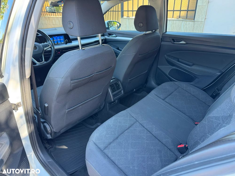 Volkswagen Golf - 12