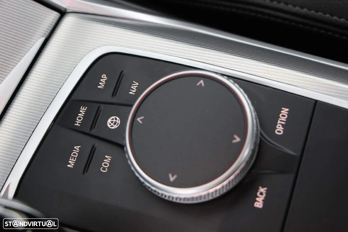 BMW 320 d Auto - 24