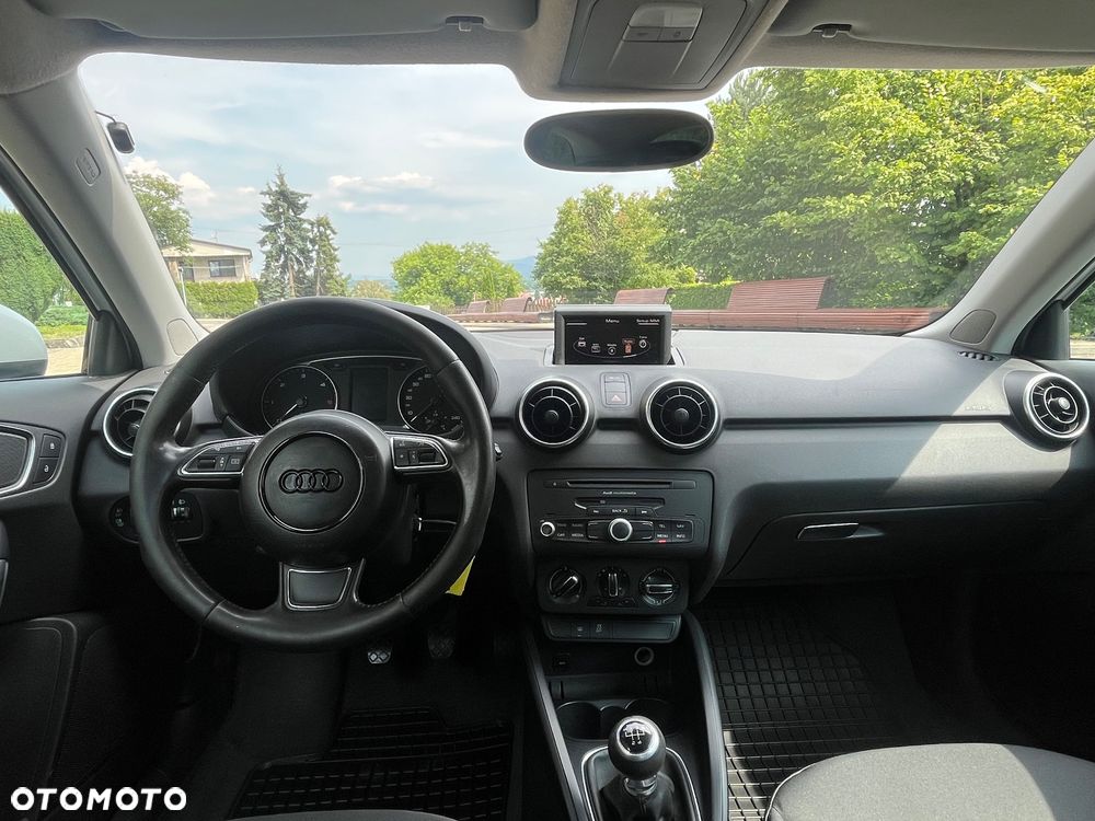 Audi A1 Sportback 1.6 TDI S line edition - 12