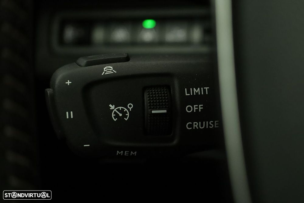 Peugeot 5008 1.2 PureTech Allure Pack EAT8 - 18