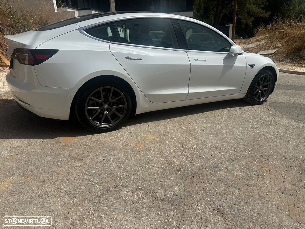 Tesla Model 3 Standard Range Plus RWD - 4