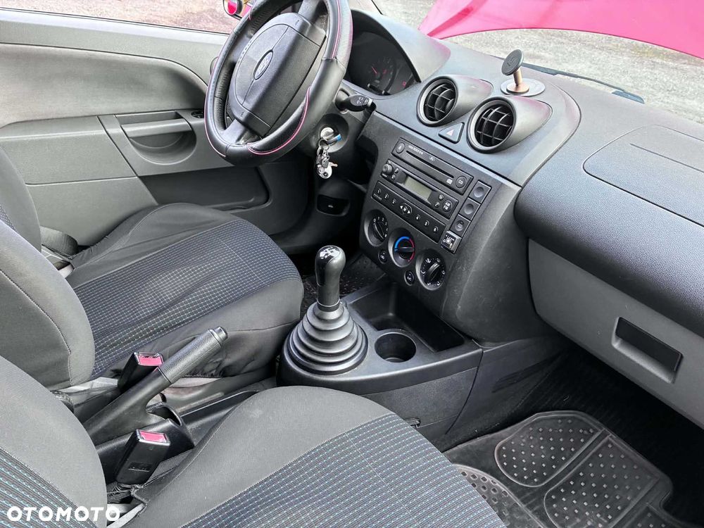 Ford Fiesta - 10