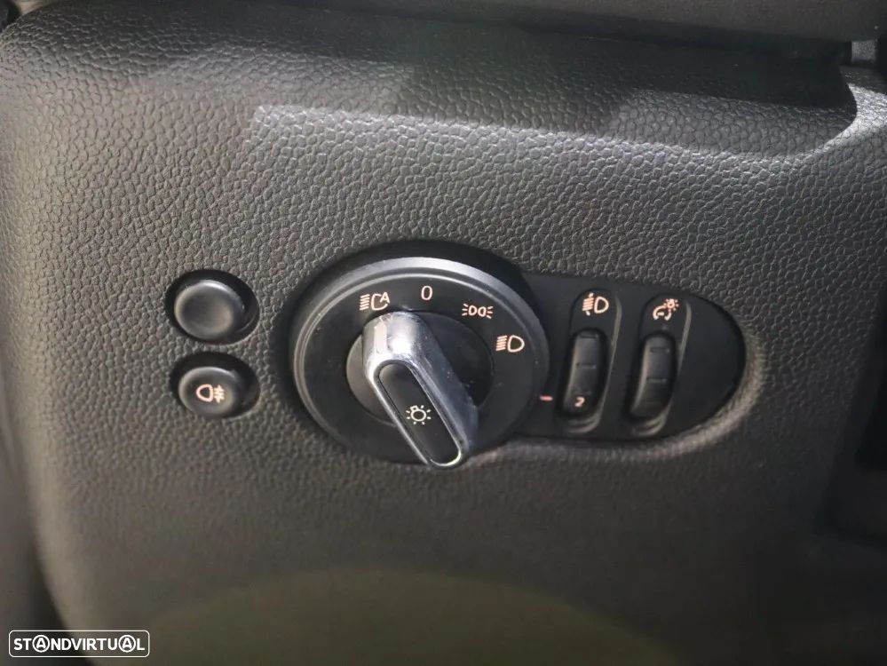 MINI Cabrio Cooper Premium Classic Auto - 21