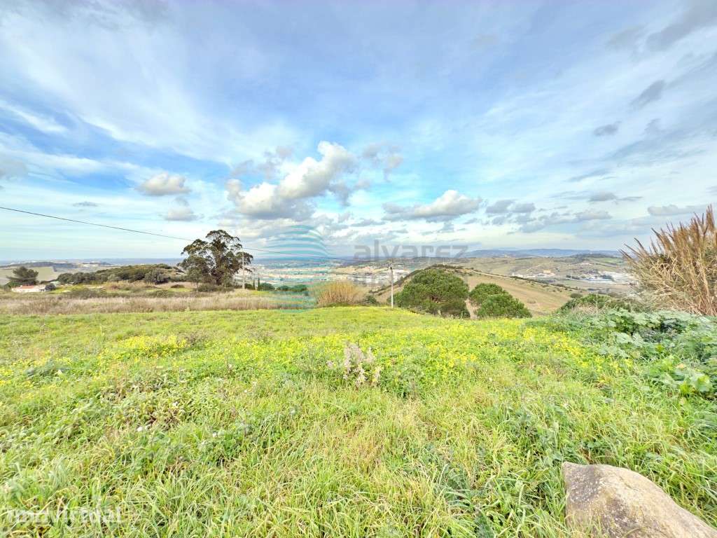 Terreno urbano com a melhor vista sobre a cidade de Torres Vedras - Grande imagem: 3/23