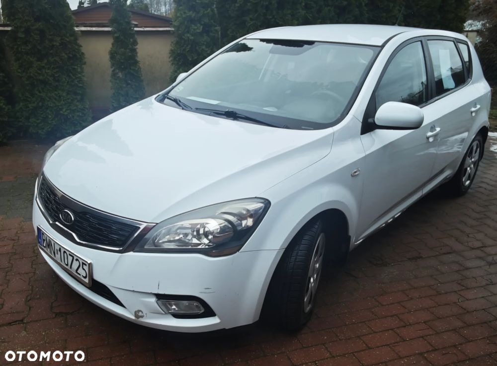 Kia Ceed 1.6 Crdi S Euro2012 - 15