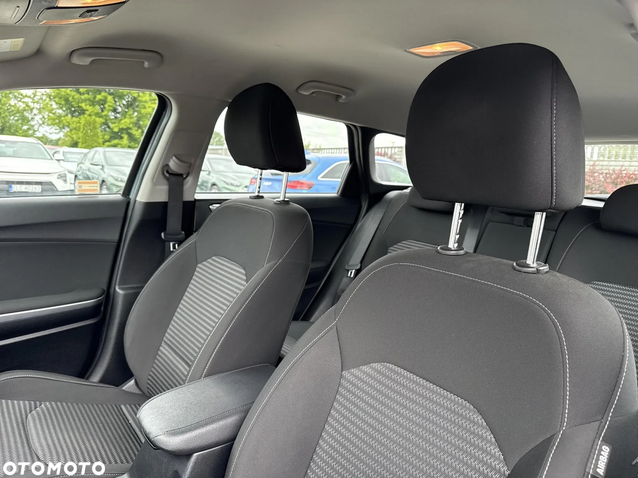 Kia Ceed 1.5 T-GDI M - 11