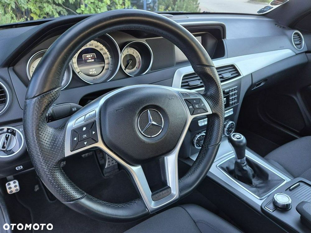 Mercedes-Benz Klasa C 180 CGI BlueEff - 7
