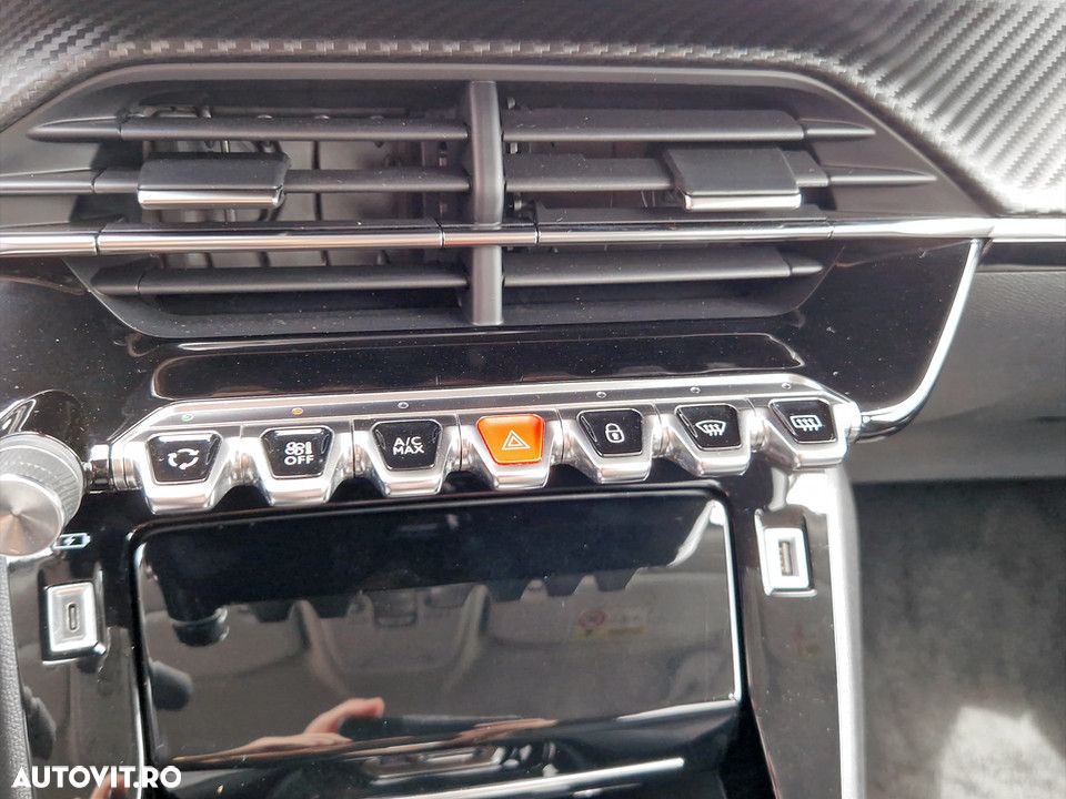 Peugeot 2008 PureTech 130 EAT8 Allure - 21