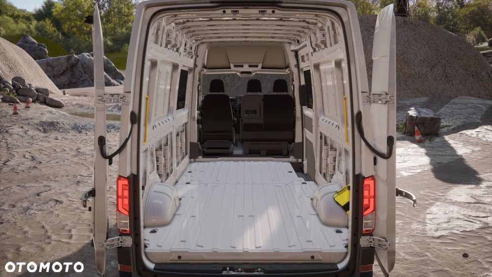 Volkswagen Crafter - 13